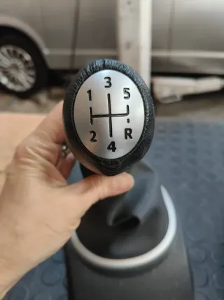 Pomo y funda cambio Renault Clio III 1.5 dci
