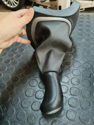 Pomo y funda cambio Renault Clio III 1.5 dci