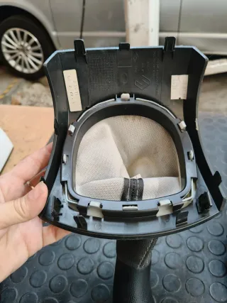 Pomo y funda cambio Renault Clio III 1.5 dci