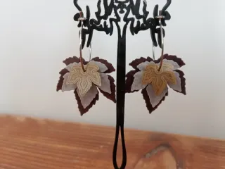 Pendientes de hoja.