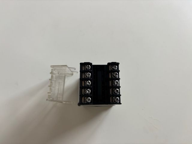 Control Temperatura OMRON E5CN-R2MT-500