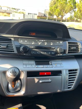 Honda FR-V 2006
