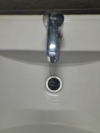 Mueble de baño madera y metal