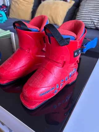 Botas de esquí infantiles rojas