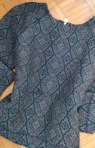 Blusa CARACTERE  Nuova Fantasia a scatola 