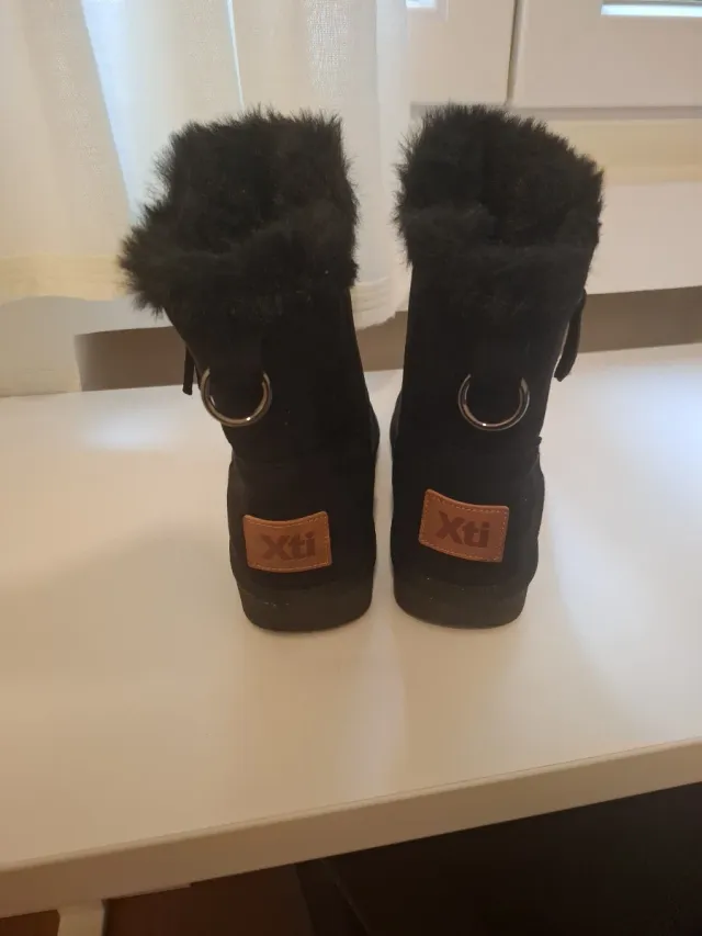 Botas caña baja XTI negras