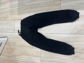 Pantalones Essentials Negros