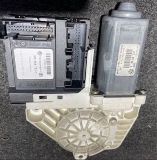 Motor elevalunas VW 1K0959793C