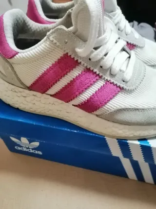 Deportivas Adidas Blancas y Rosas