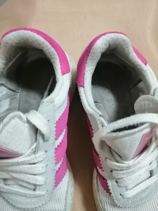 Deportivas Adidas Blancas y Rosas