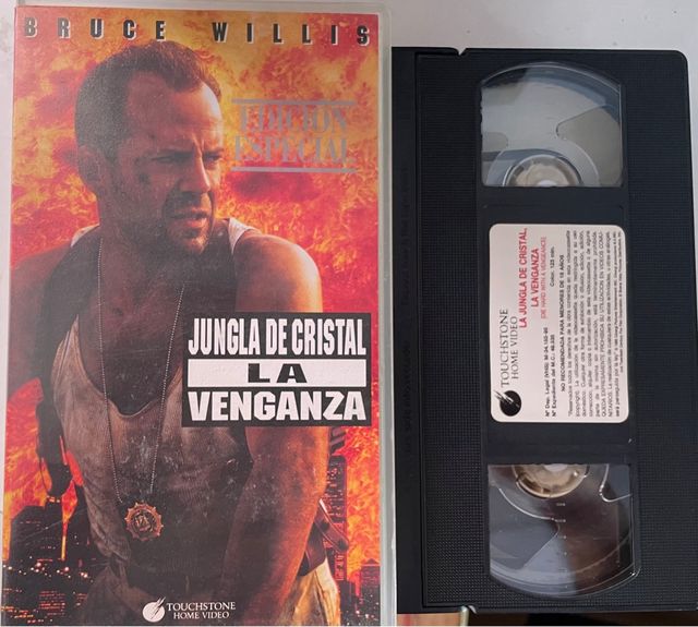 Lotto n. 180 con 10 diversi film VHS