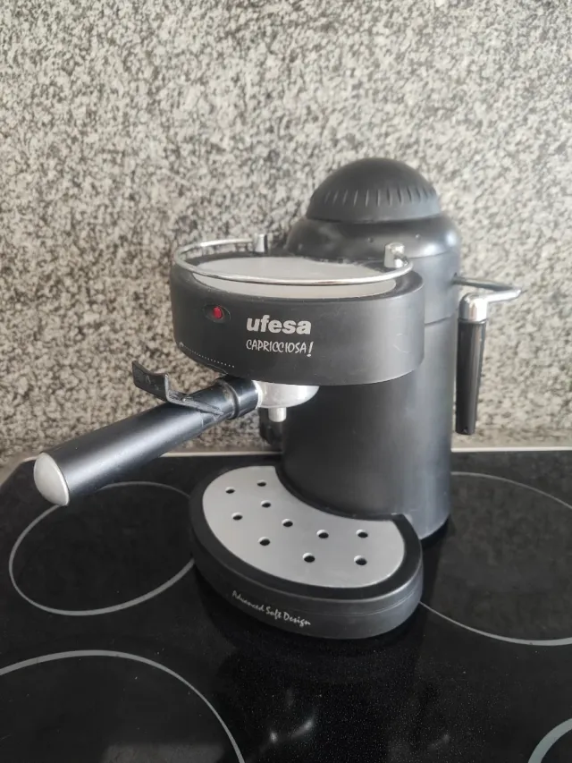 Cafetera Ufesa Capricciosa Negra