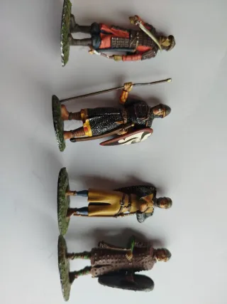 Lotto 18 Soldatini di Piombo + Cavallo e il soldato