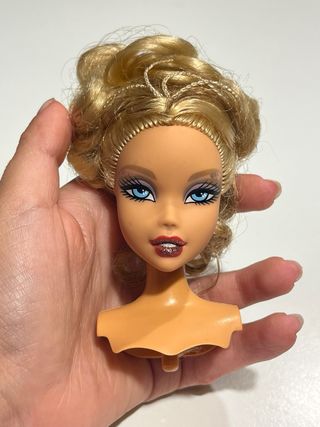 Barbie My Scene testa Kennedy Swappin’ Style 