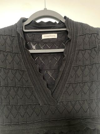 Vestido vintage negro escote V