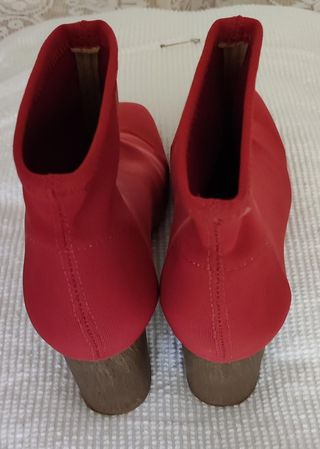 Botines de licra elásticos. Talla: 38