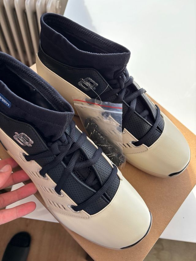 Air Jordan 17 Low Infinite Archives 44