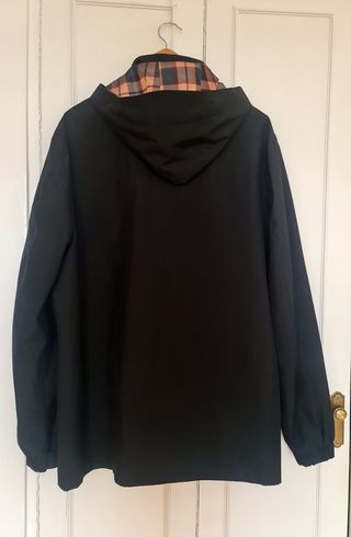Parka Deportiva con capucha NUEVA