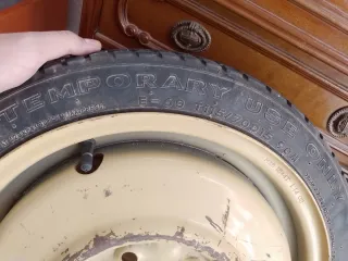Rueda de repuesto temporal