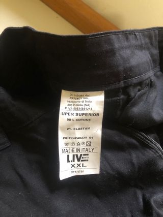 Pantaloni neri eleganti