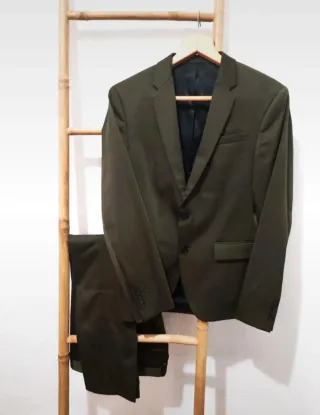 Traje de chaqueta verde oliva 