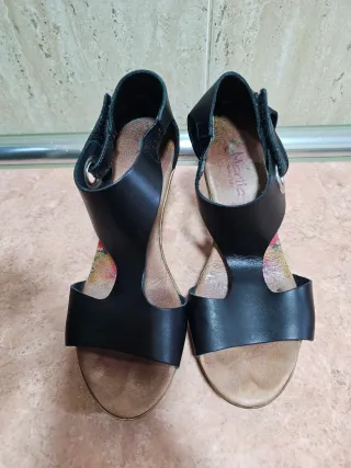 Sandalias Marila Negras y Multicolor