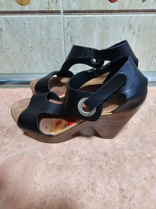 Sandalias Marila Negras y Multicolor