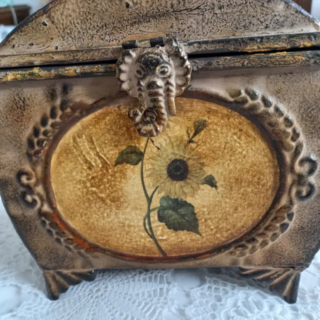 Bonito joyero vintage con girasol