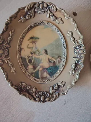 Piatti decorativi antichi