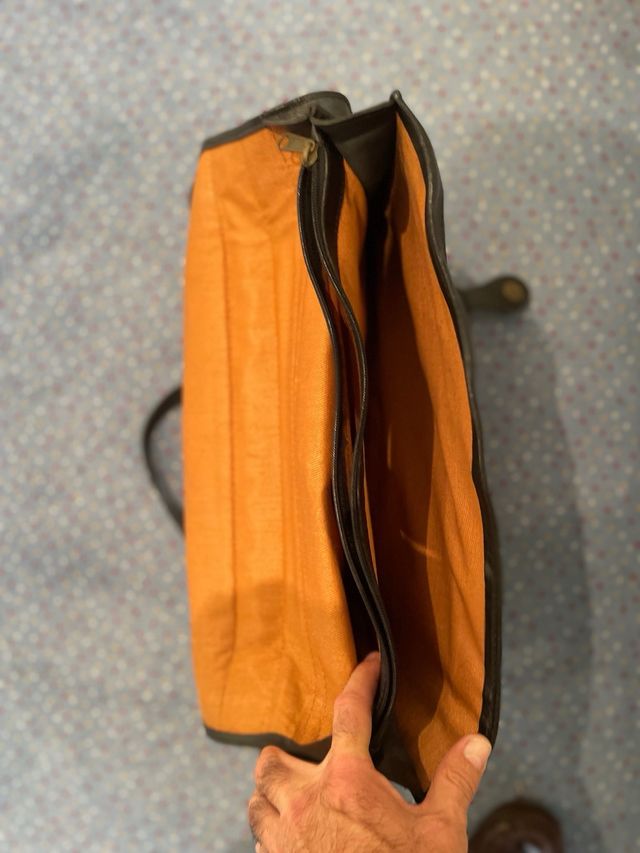 Bolso de trabajo de piel negro