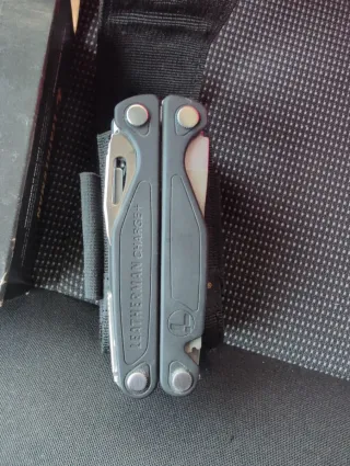 Navaja Multiusos Leatherman Charge+