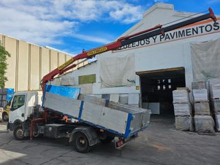 Nissan Cabstar 2012