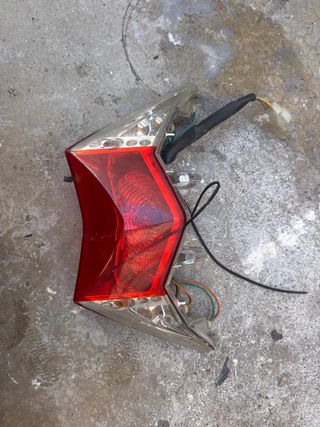 Faro trasero Peugeot Speedfight 4