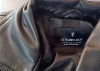 Chaqueta Stradivarius Negra
