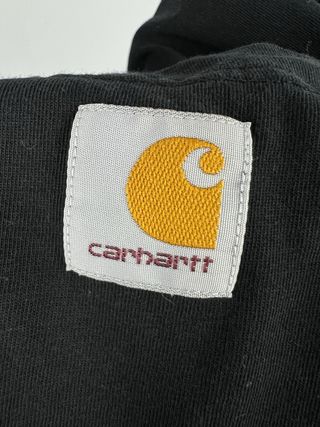 Camiseta Carhartt WIP Clásica Negra con Bolsillo