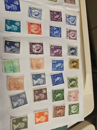 126 Sellos Ingleses Reina Isabel II