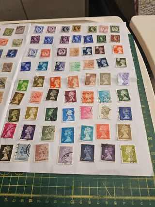 126 Sellos Ingleses Reina Isabel II