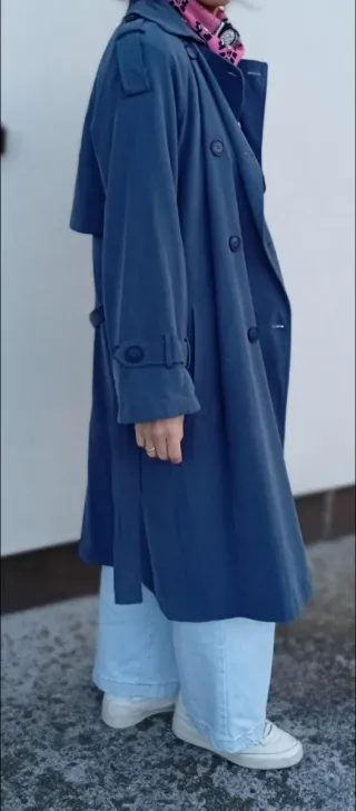 Gabardina azul Zara