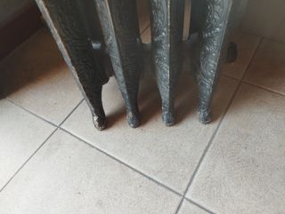 Radiador de hierro fundido modernista