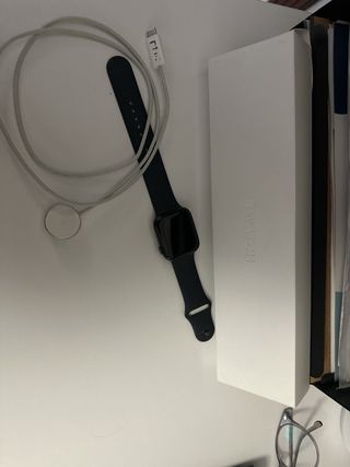 Apple Watch Series 7 (45mm) Negro/verde bosque