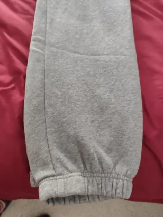Pantalón chándal gris hombre