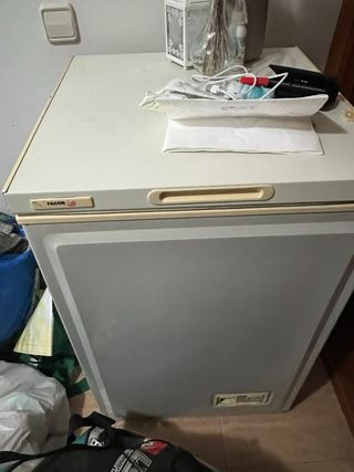 nevera + congelador + televisor