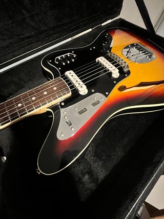 Fender Jaguar Thinline LTD Edition Japan. 200 unid