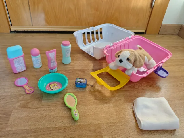 Transportín y perrito con accesorios