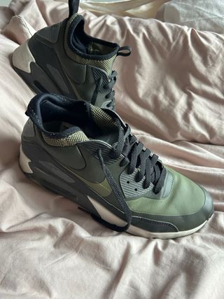 Deportivas Nike Hombre Verde y Negro