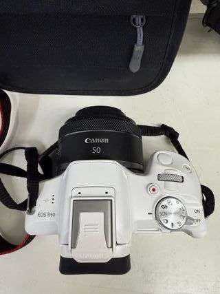 Canon EOS R50 + borsa viaggio