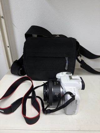 Canon EOS R50 + borsa viaggio