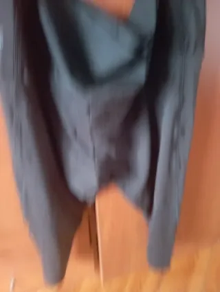 Pantalón capri negro mujer