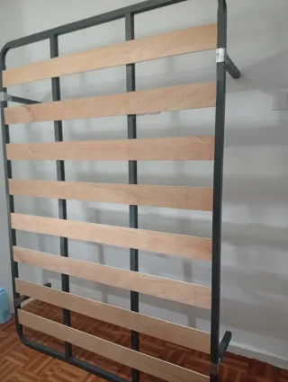 2 Somieres de madera y metal