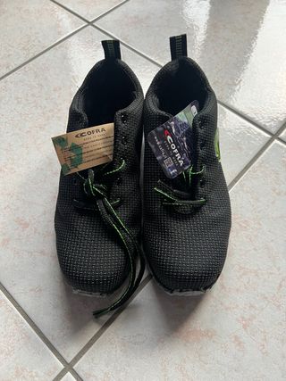 Scarpe antinfortunistiche Cofra nere e verdi